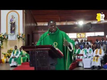 Messe Dominicale au Sanctuaire Catholique des Martyrs de l'Ouganda